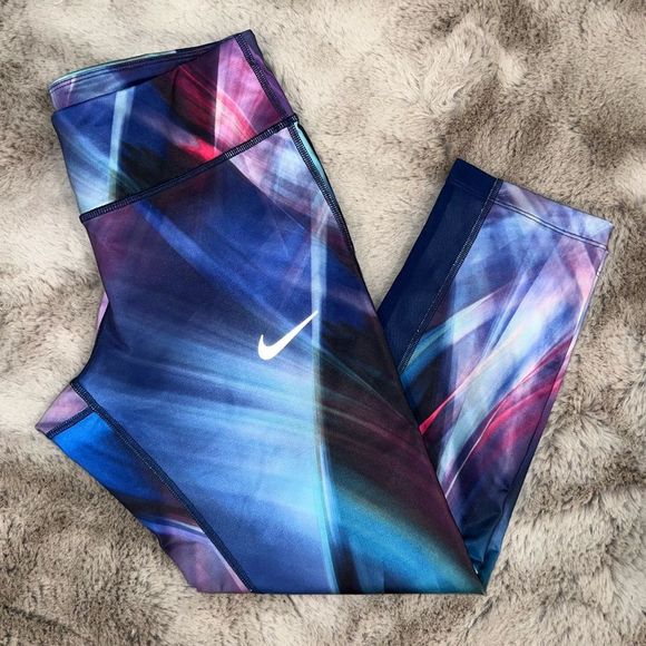 Nike Pants - Nike Dri-Fit Crop Tights